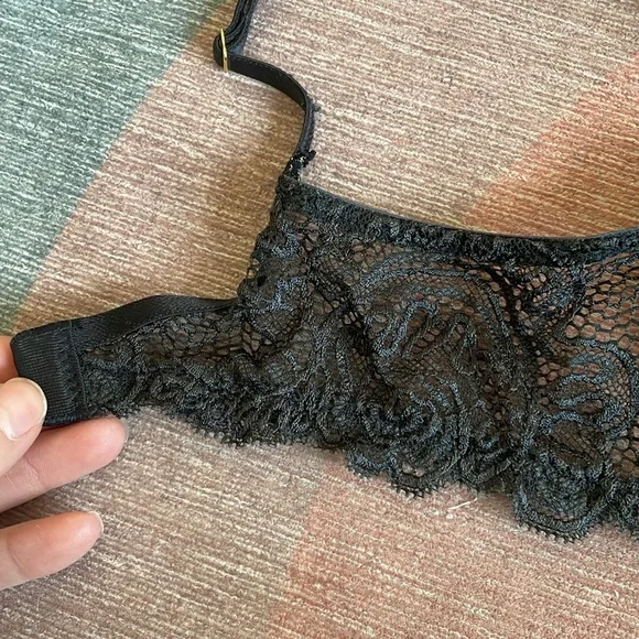 (2) Vintage Victoria's Secret Y2K Sexy Lace Bras 34B - Picture 7 of 9